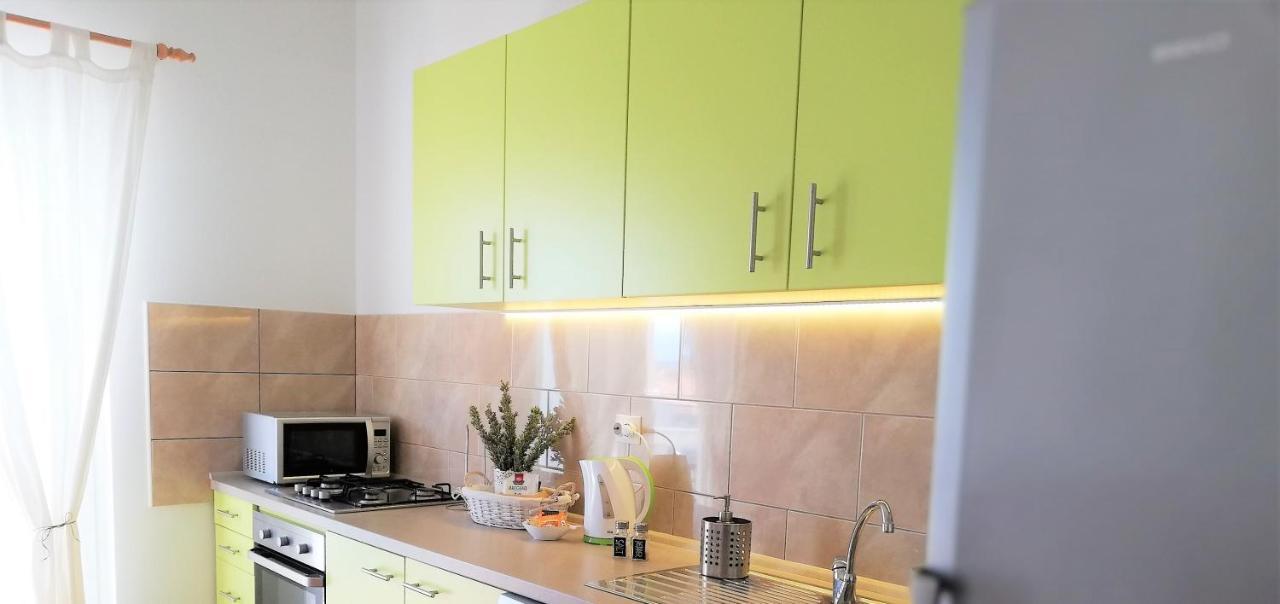 נין Apartment Anzotika מראה חיצוני תמונה