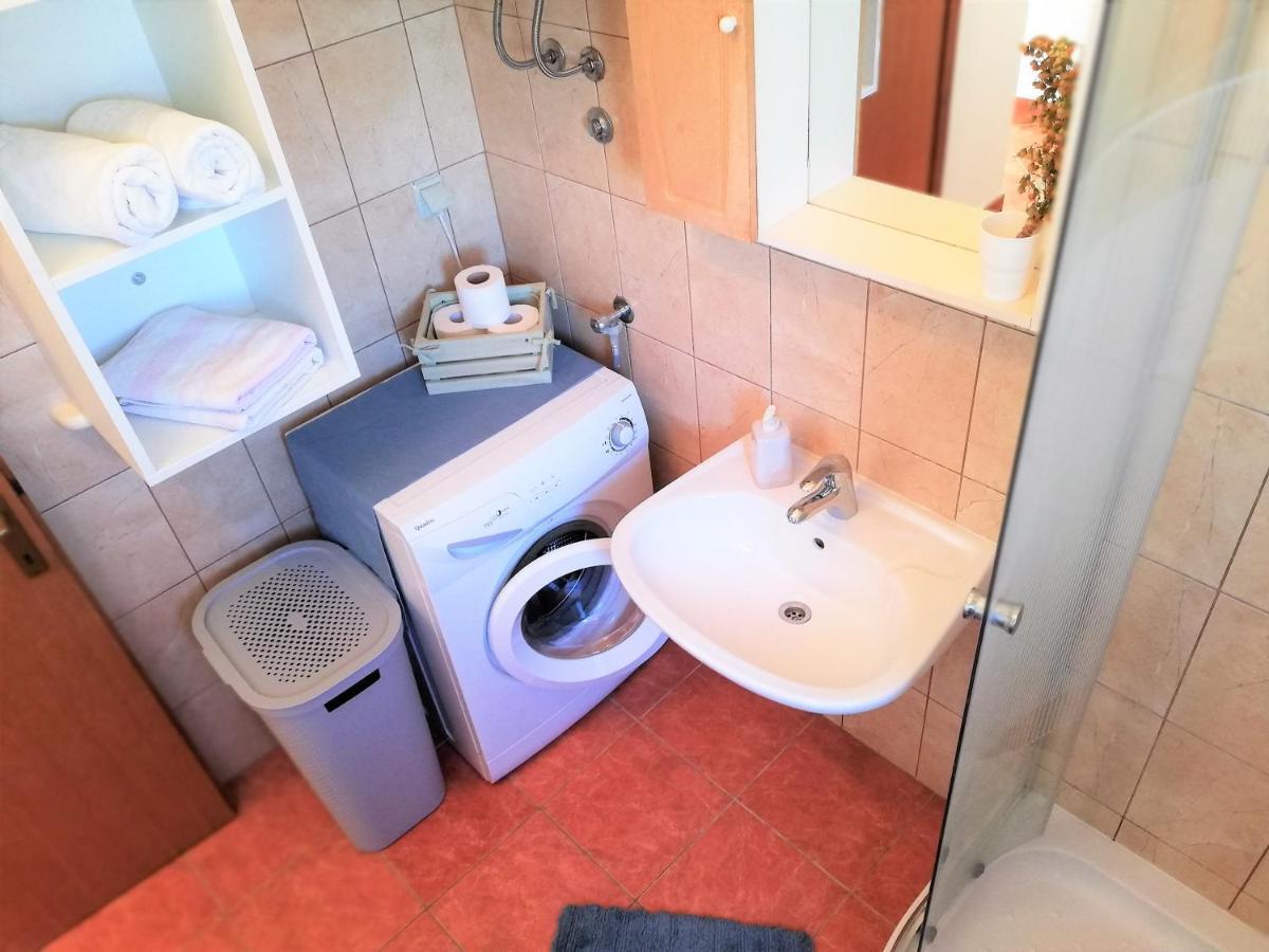 נין Apartment Anzotika מראה חיצוני תמונה