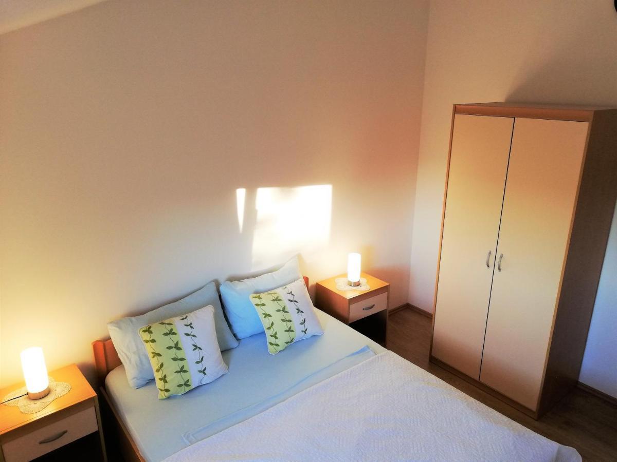 נין Apartment Anzotika מראה חיצוני תמונה